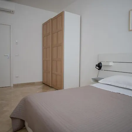 Dall Arca Smart Flat - Central Station Checkpoint Bari Exterior foto